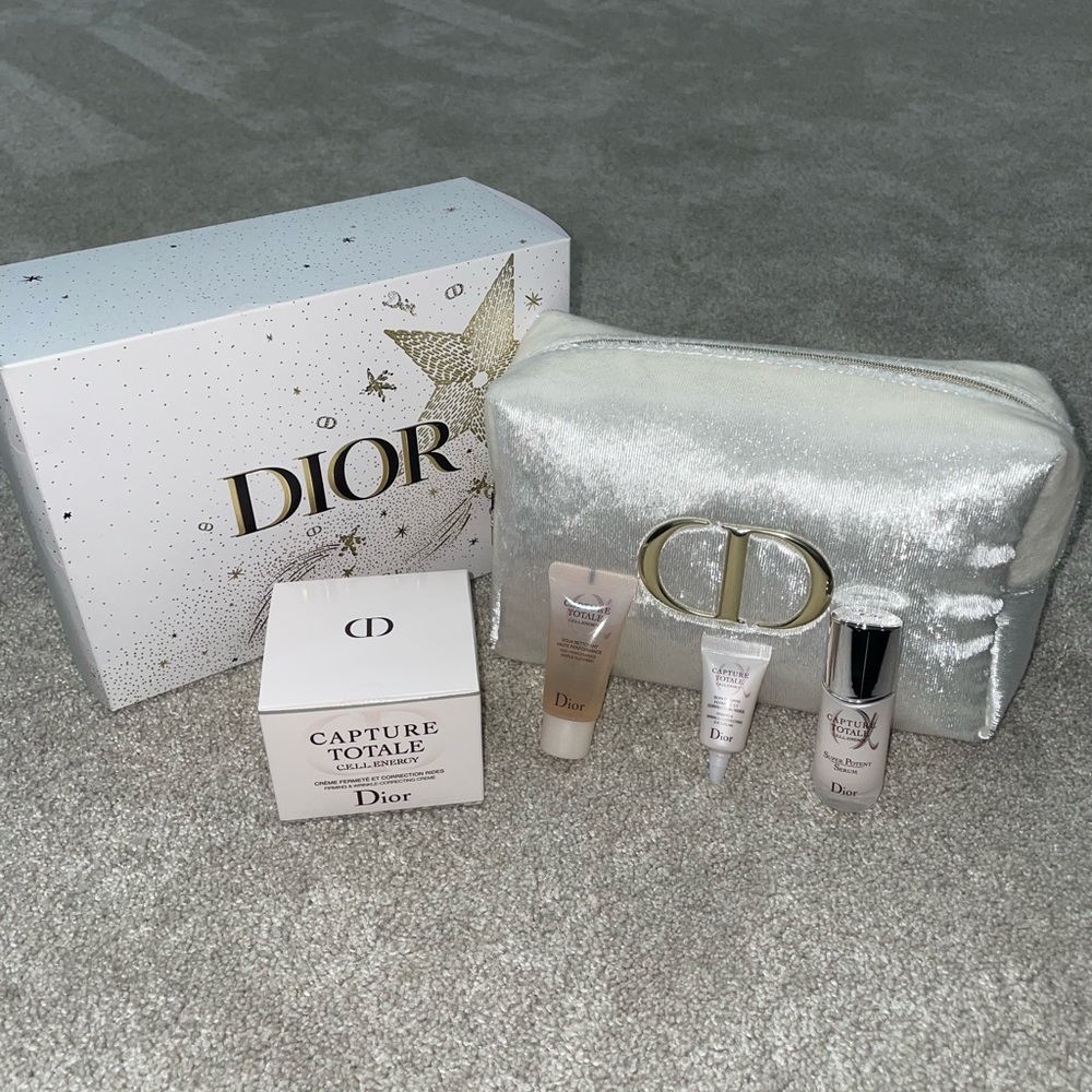 DIOR CAPTURE TOTALE ANTI-AGING SKINCARE
SET